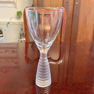 1 ROOST CRYSTAL CARVED FROSTED STEM WINE GLASS